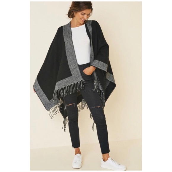 Black Reversible Houndstooth Kimono Sweater Wrap - Picture 2 of 5